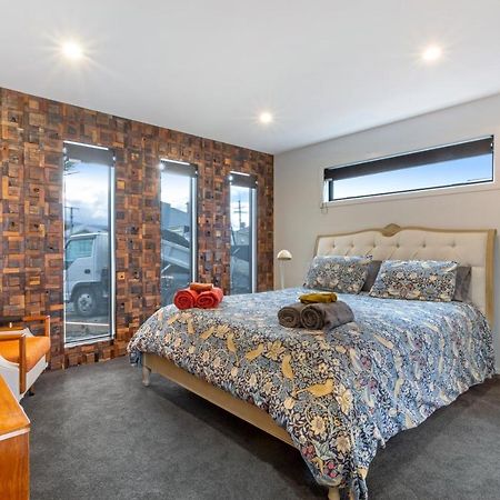 Modern Charm Villa Dunedin Luaran gambar