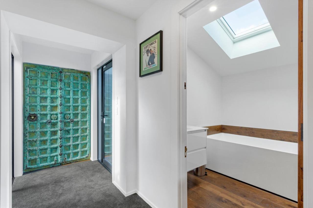 Modern Charm Villa Dunedin Luaran gambar