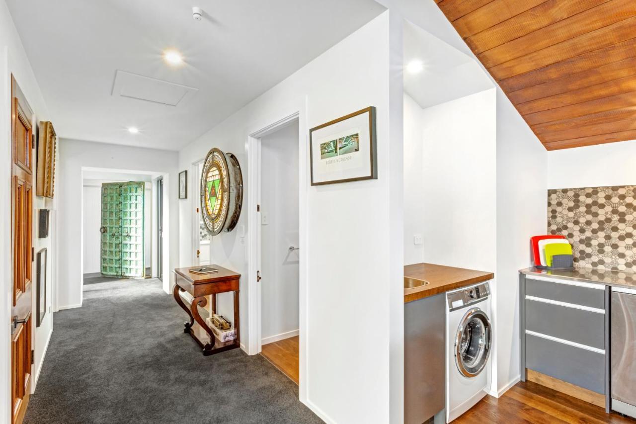 Modern Charm Villa Dunedin Luaran gambar